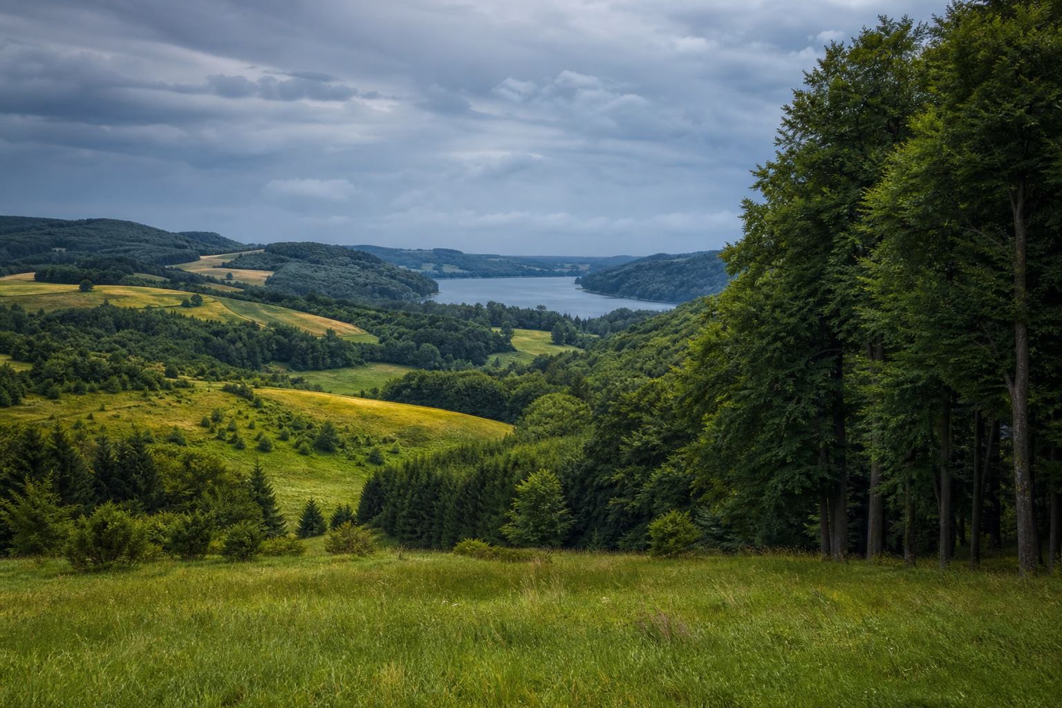 Sanfte Gletscherhügel und Waldseen der Mecklenburger Seenplatte